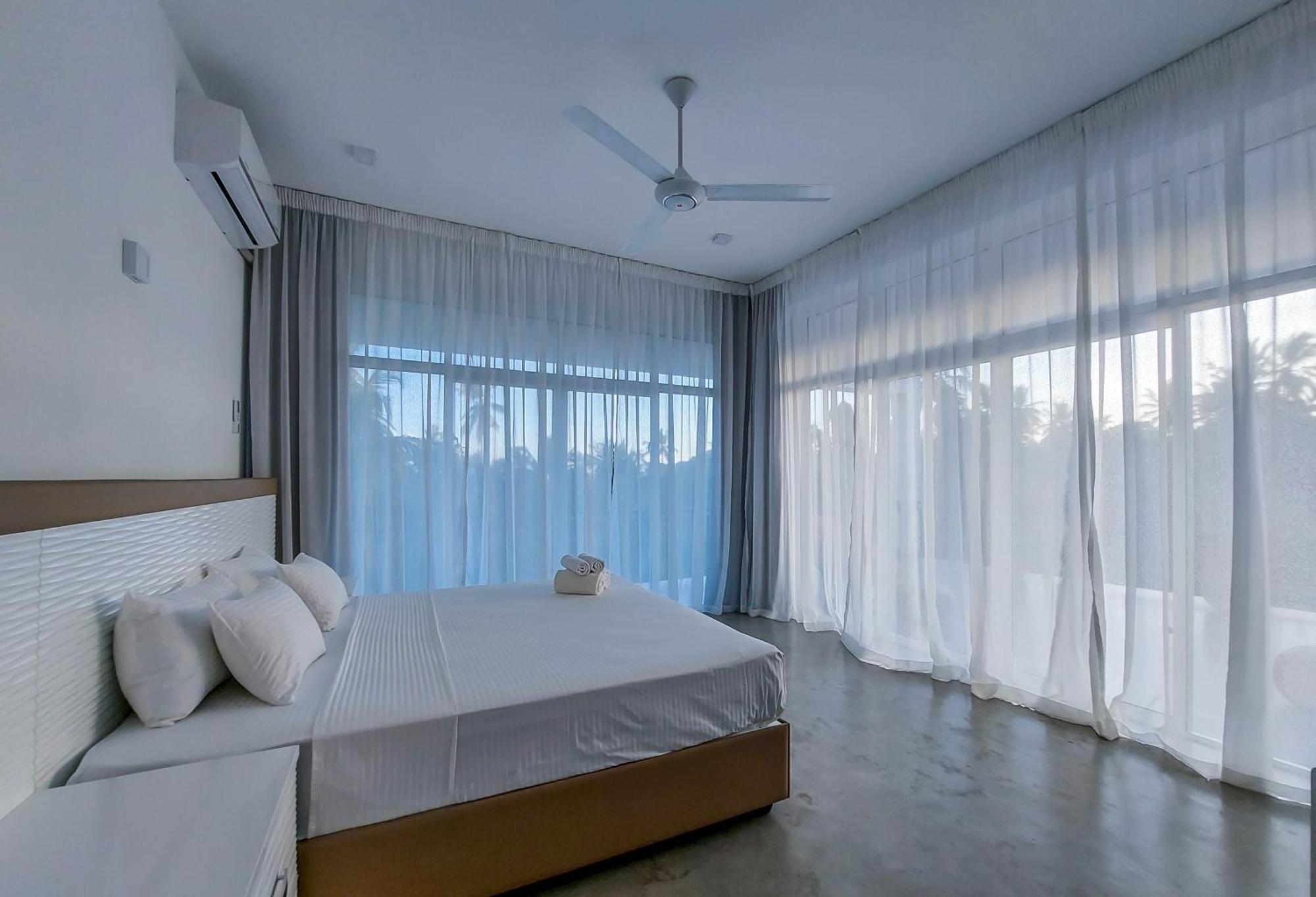 Zodiak Hotel Тангале Екстериор снимка